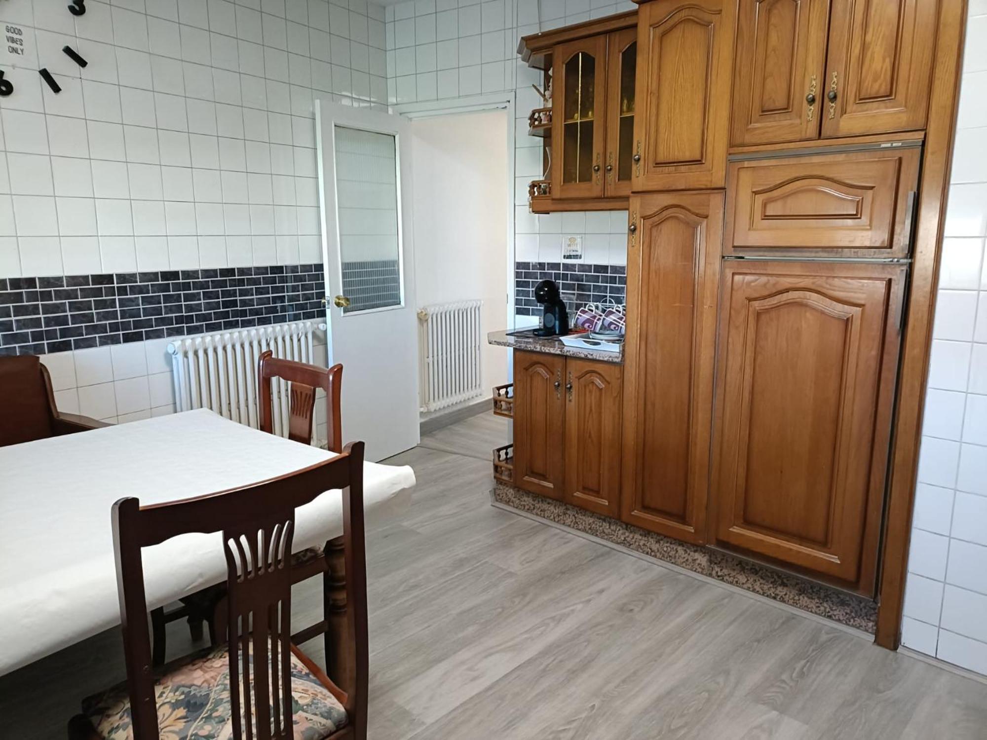 Apartamento Shenzhen En Astorga Camino De Santiago Cochera Bicis Exterior photo
