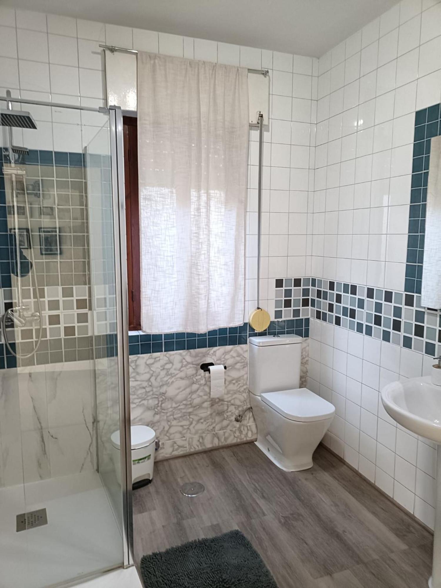 Apartamento Shenzhen En Astorga Camino De Santiago Cochera Bicis Exterior photo